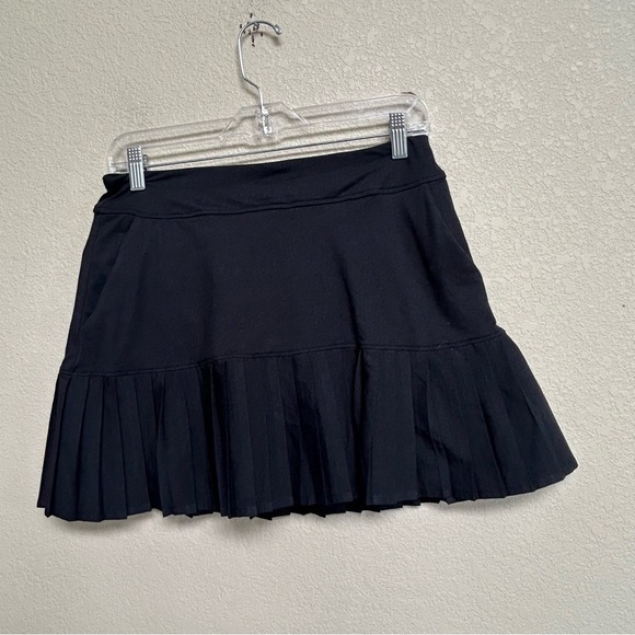 Topgolf Women’s Black Pleated Athletic Golf Tennis Skort Skirt Pockets Small - Picture 1 of 6